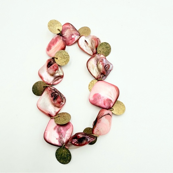 Pink and Gold Mother of Pearl Nugget Aurora Borealis Stretch Bracelet - Picture 3 of 5